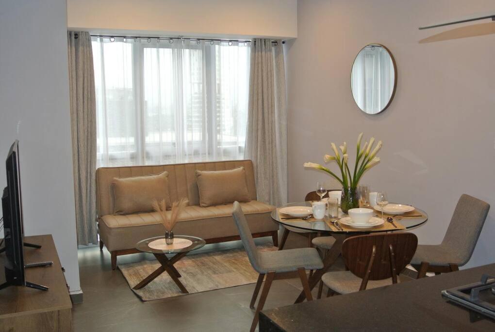 Apartment Cozy In City.